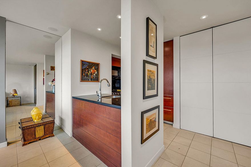 903 710 Chilco Street