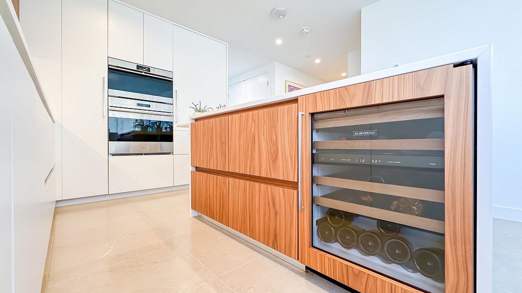 2301 885 Cambie Street