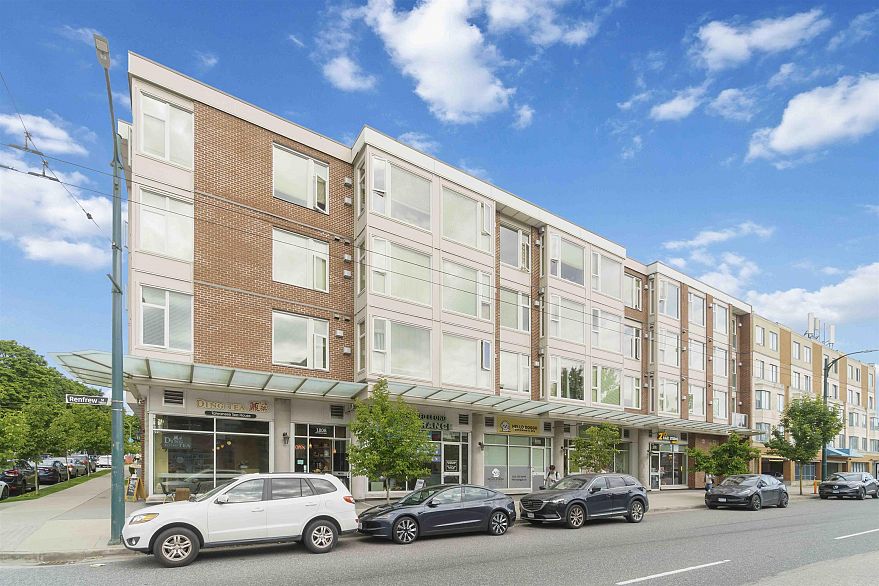 PH8 1838 Renfrew Street