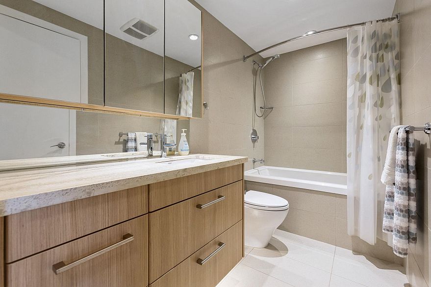 1001 108 W 1st Avenue