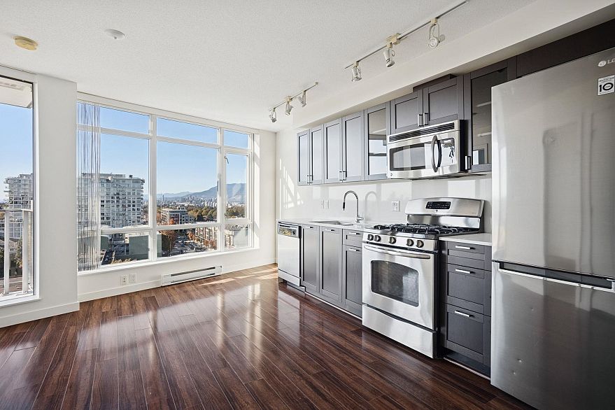 1010 4815 Eldorado Mews