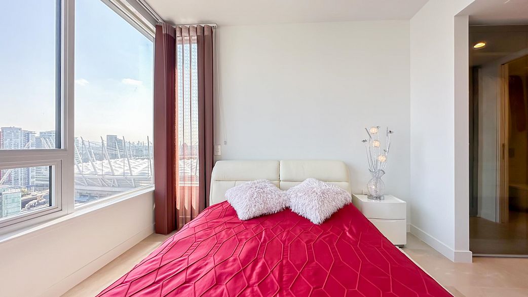 2301 885 Cambie Street