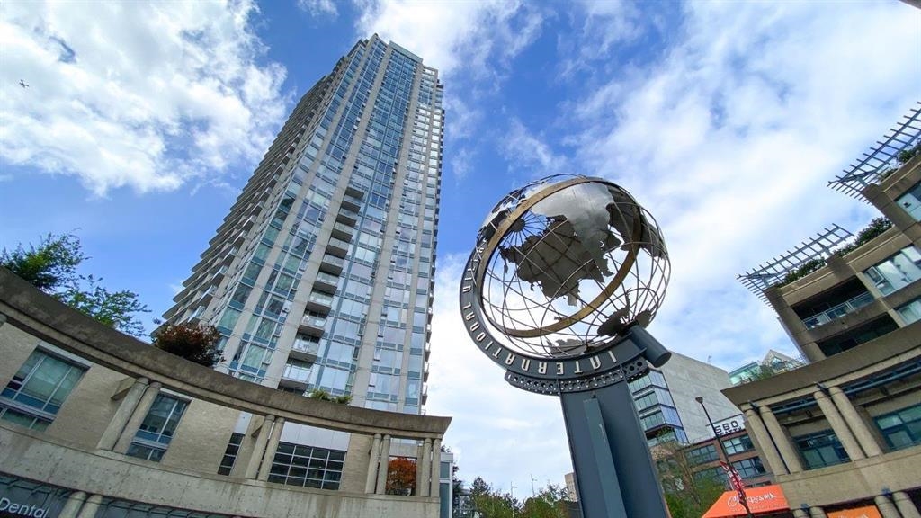 239 188 Keefer Place