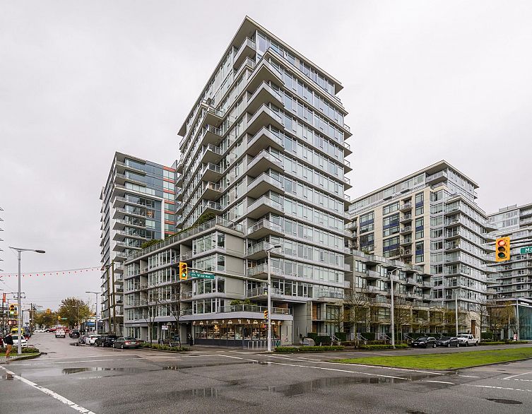 1001 108 W 1st Avenue