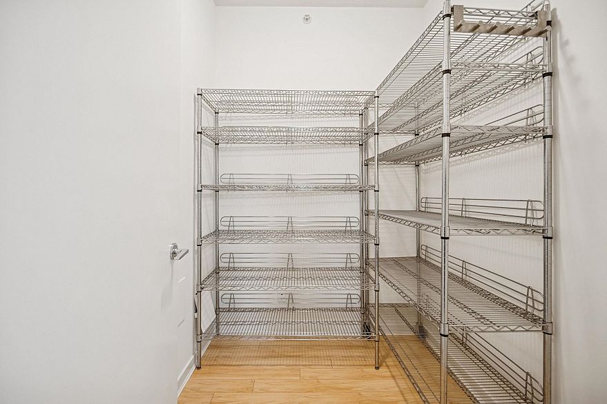 239 188 Keefer Place