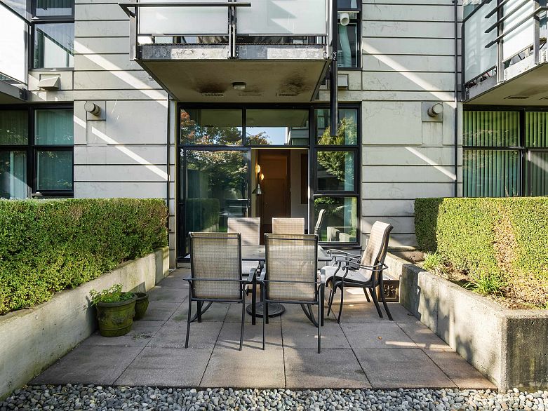 110 8988 Hudson Street