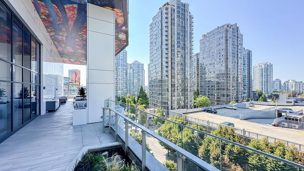 2301 885 Cambie Street
