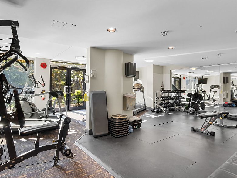 110 8988 Hudson Street