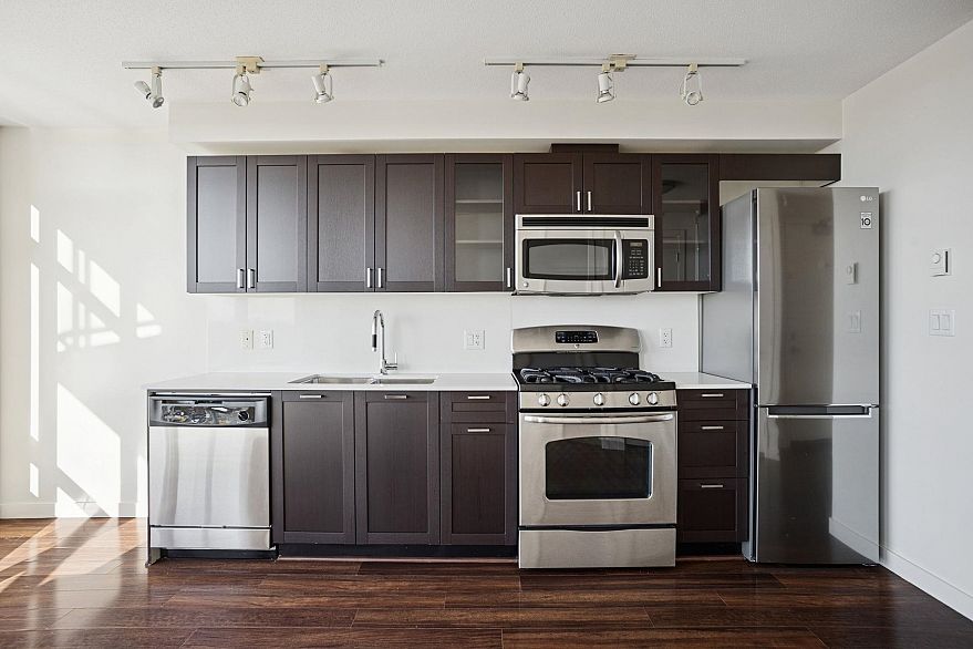 1010 4815 Eldorado Mews