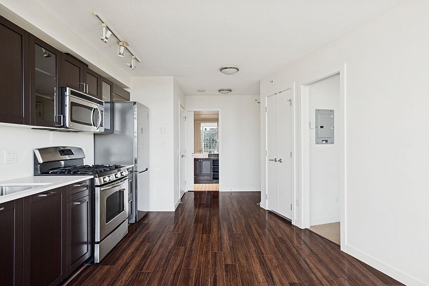 1010 4815 Eldorado Mews