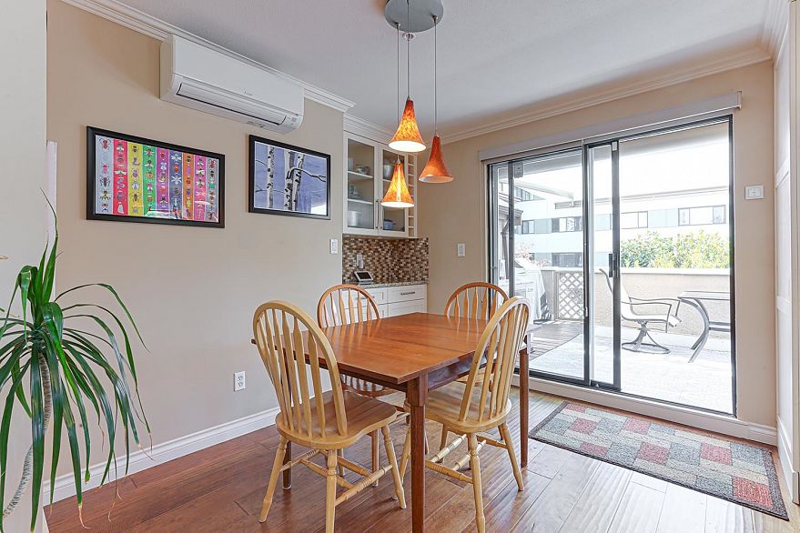 5 890 Broughton Street