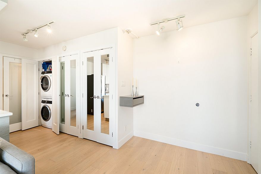 304 2370 W 2nd Avenue