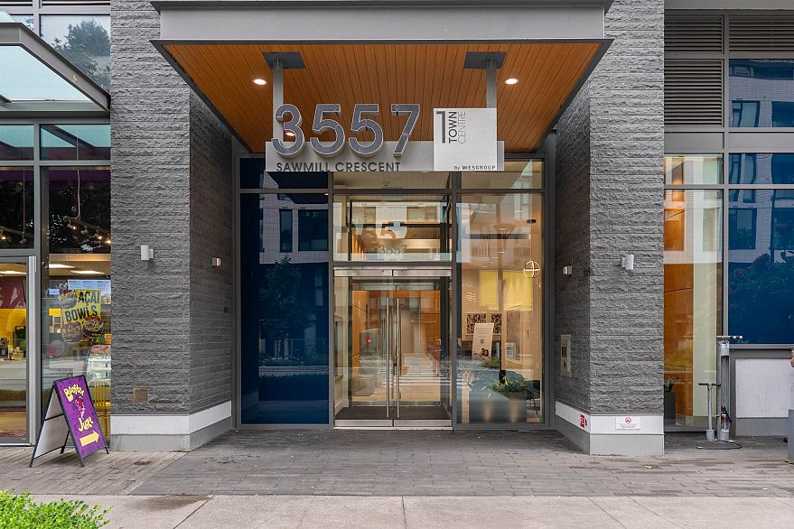 906 3557 Sawmill Crescent