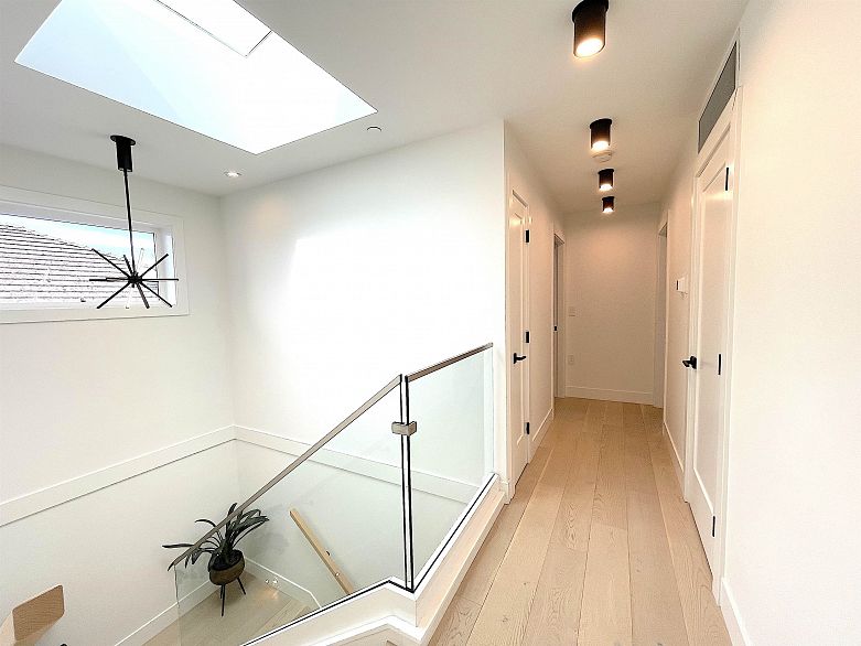 1633 SE Marine Drive