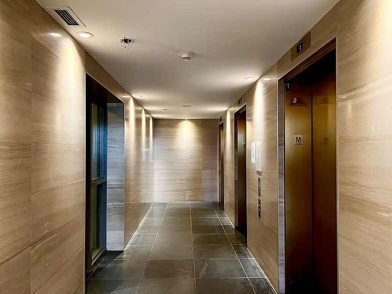 1706 1238 Melville Street