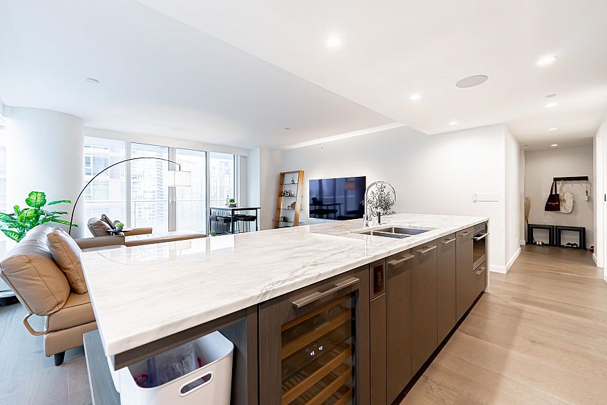 1502 1335 Howe Street