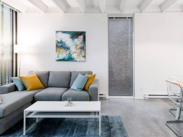 701 219 E Georgia Street