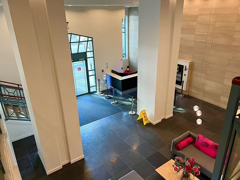 1706 1238 Melville Street