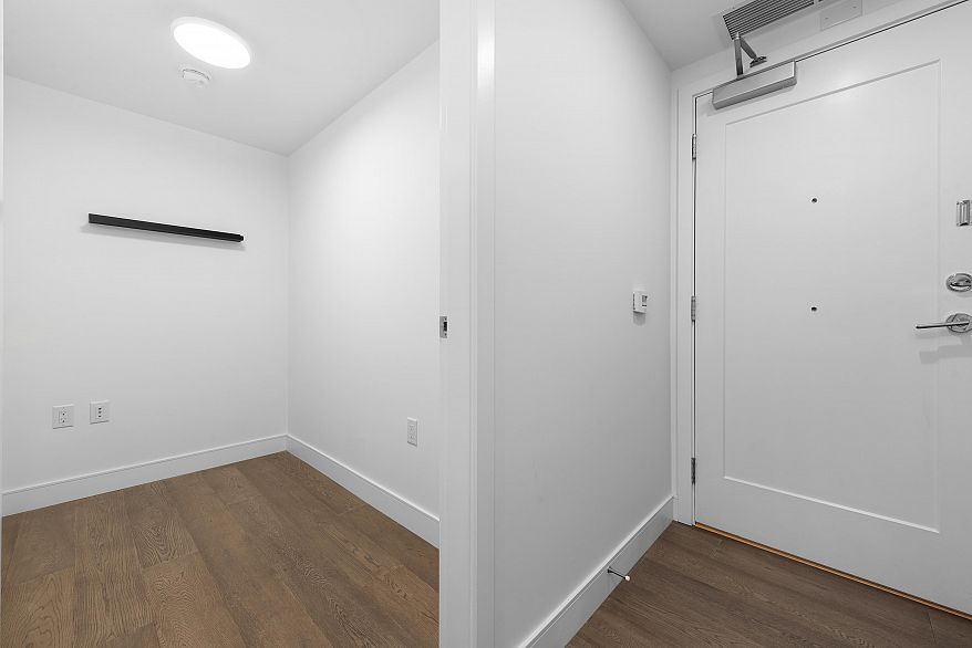 106 477 W 59th Avenue