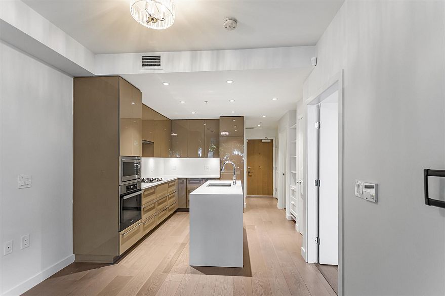 108 5189 Cambie Street