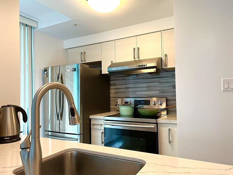 1706 1238 Melville Street