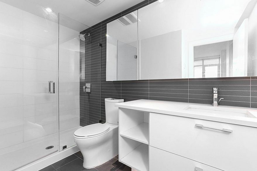 1702 8538 River District Crossing