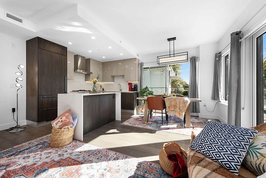 106 477 W 59th Avenue