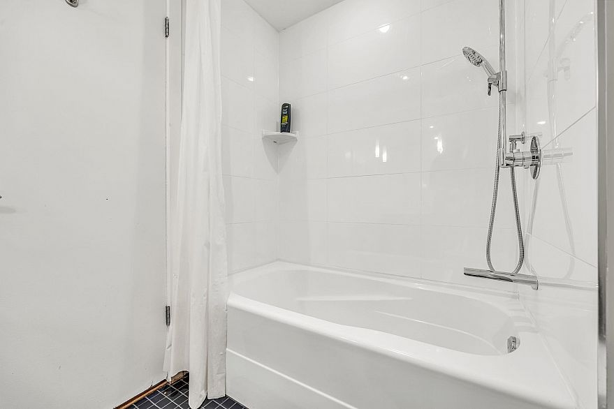 104 710 Chilco Street