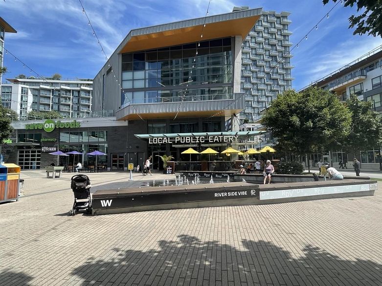 214 3038 Kent Avenue South E