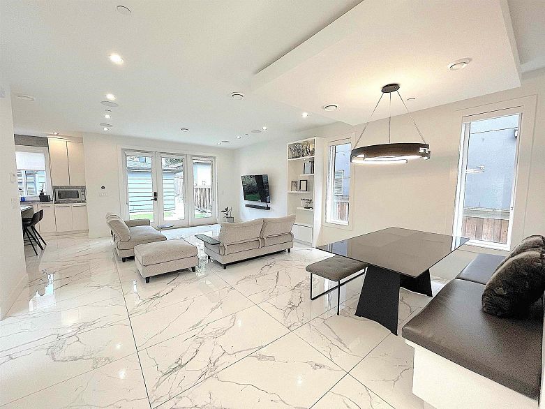 1633 SE Marine Drive