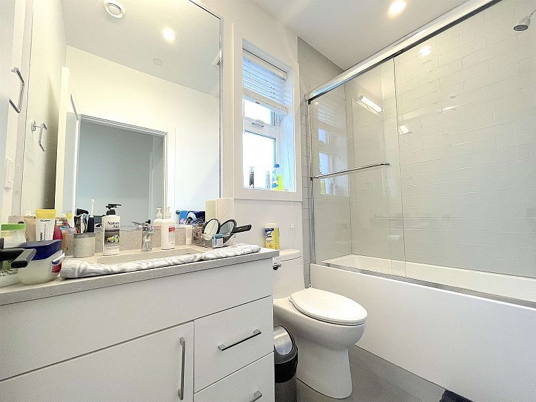 1633 SE Marine Drive