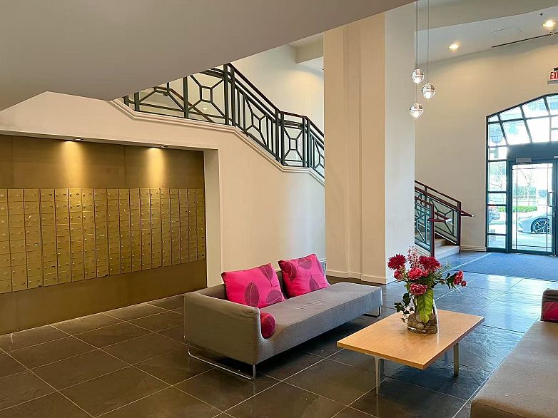 1706 1238 Melville Street