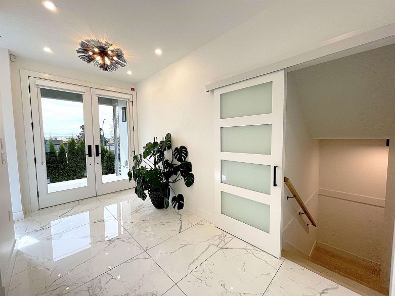 1633 SE Marine Drive