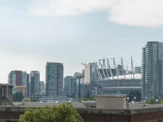 701 219 E Georgia Street