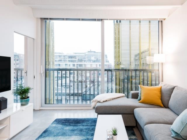 701 219 E Georgia Street