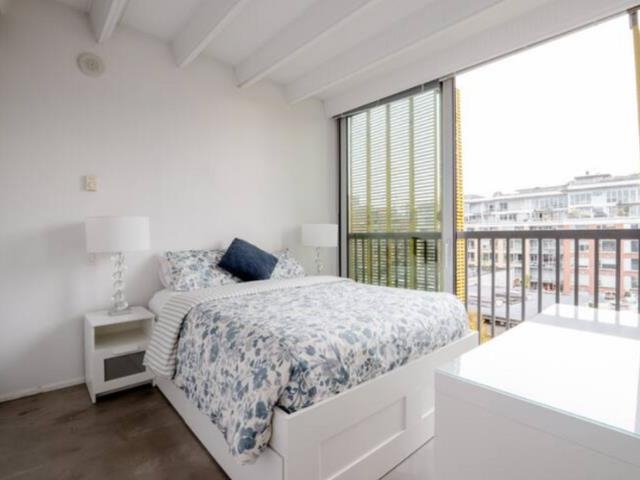 701 219 E Georgia Street