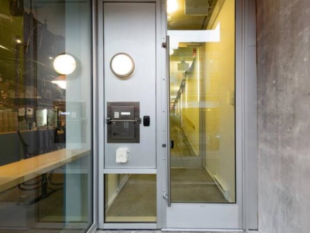 701 219 E Georgia Street