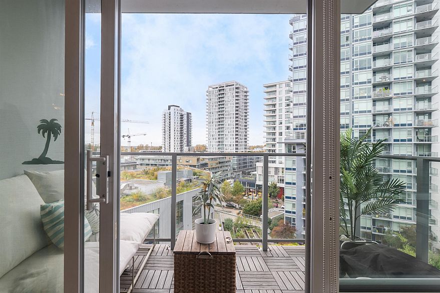 906 3557 Sawmill Crescent