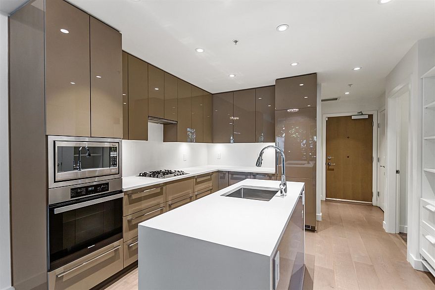 108 5189 Cambie Street