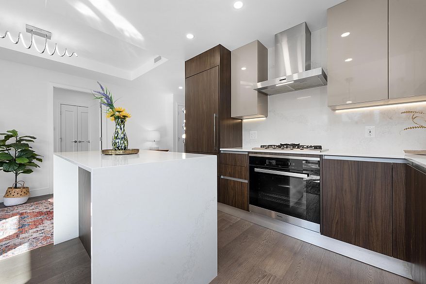 106 477 W 59th Avenue