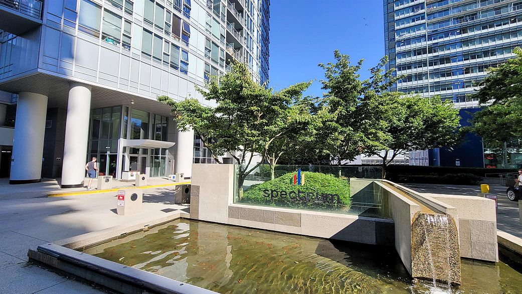 2506 111 W Georgia Street