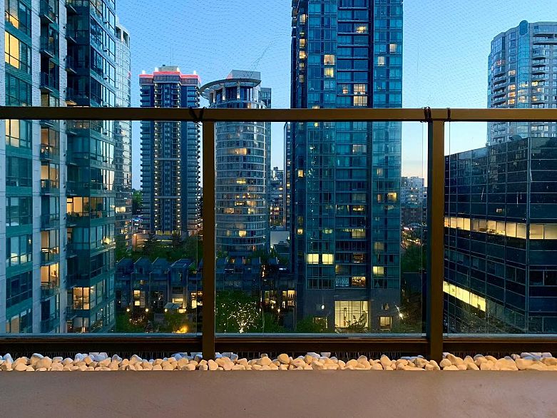 1706 1238 Melville Street