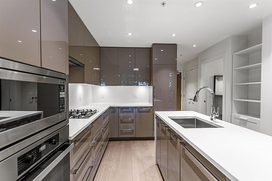 108 5189 Cambie Street