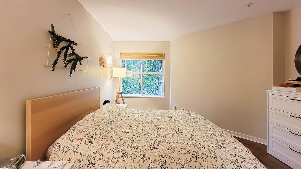 214 3038 Kent Avenue South E