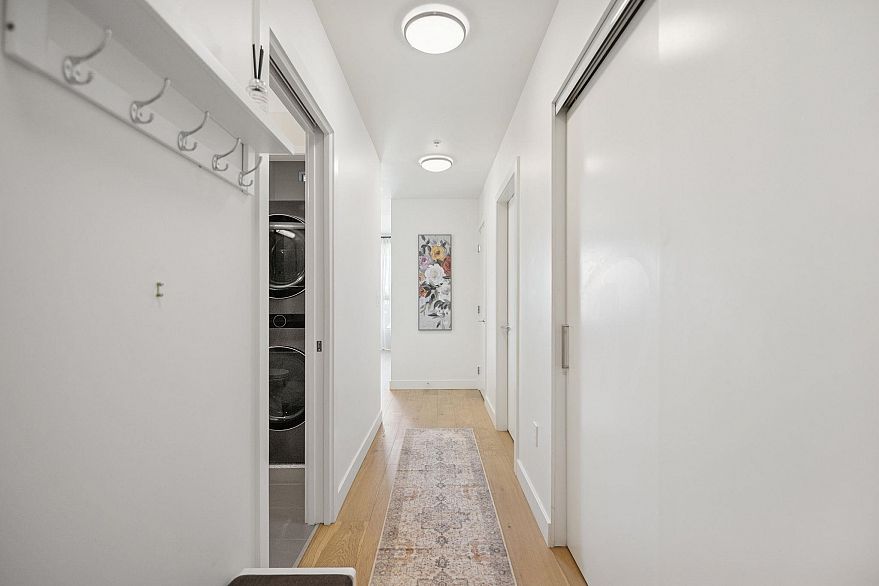 510 4427 Cambie Street