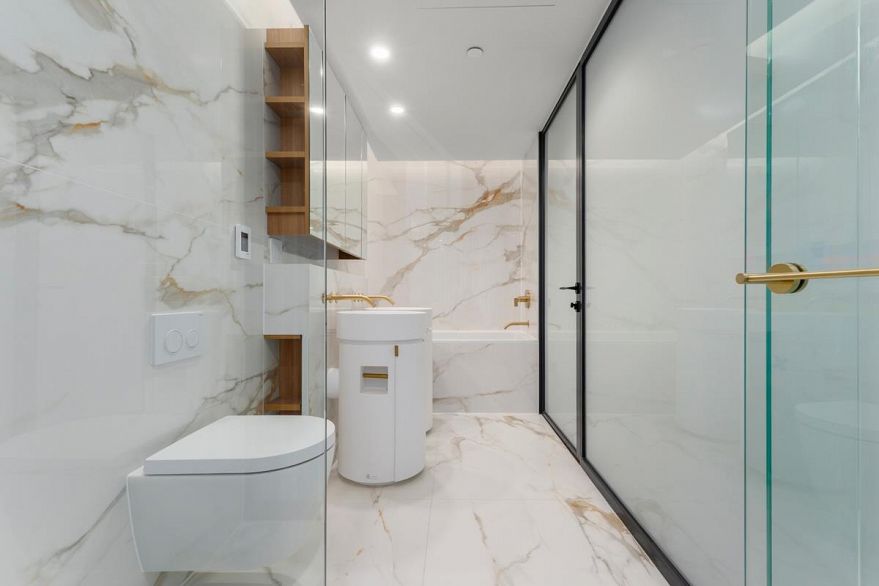 2406 1033 Nelson Street