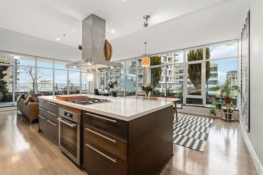 1601 1252 Hornby Street