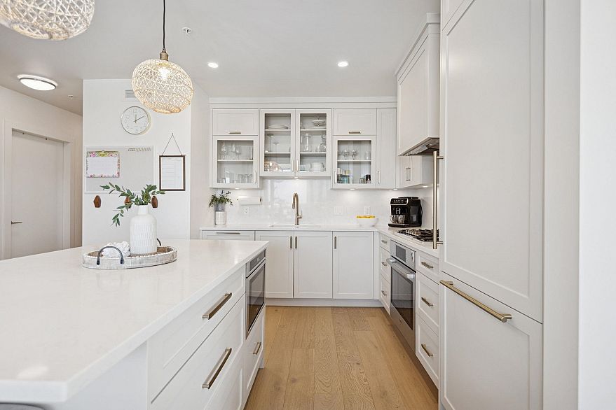 510 4427 Cambie Street