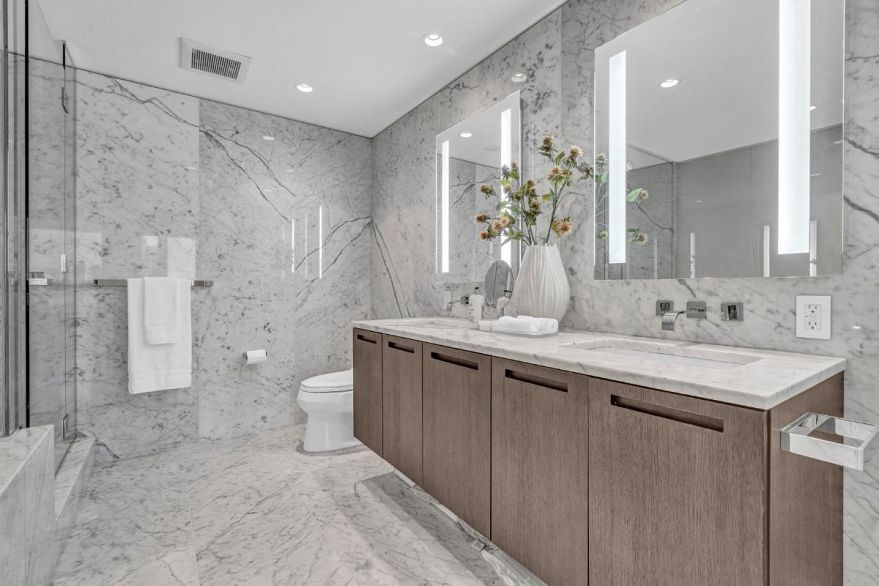 3503 1011 W Cordova Street