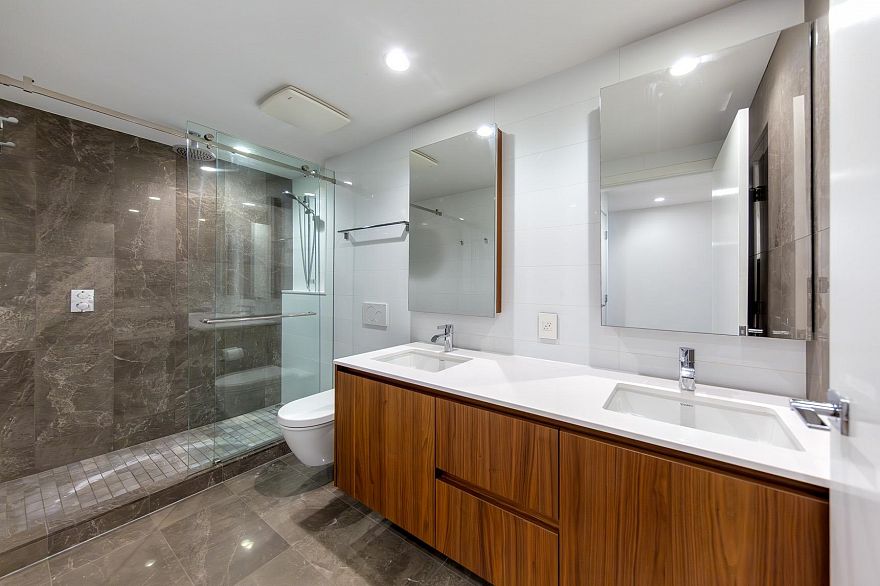 206 7428 Alberta Street